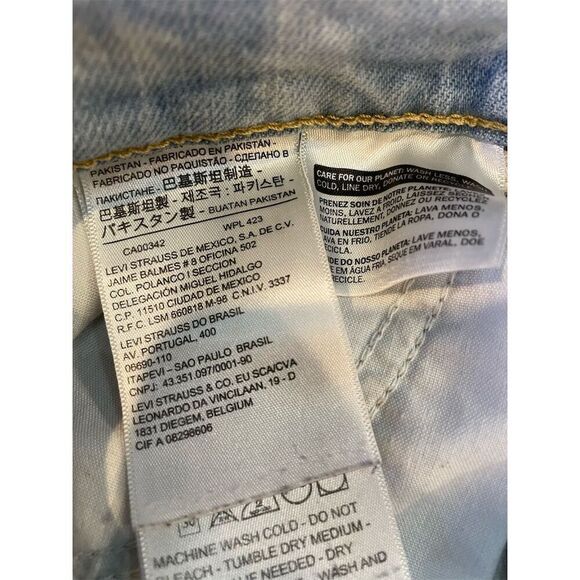 Levi's Women's White Washed Denim Mom Shorts Size 27 Rolled Hem - Picture 9 of 9